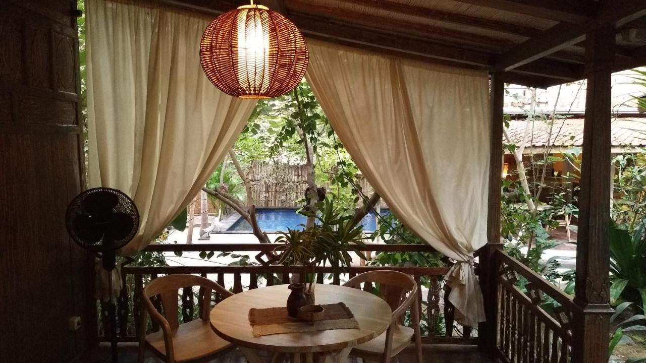 Villas Light House - Eco-Traditional Joglo Gili Trawangan Extérieur photo