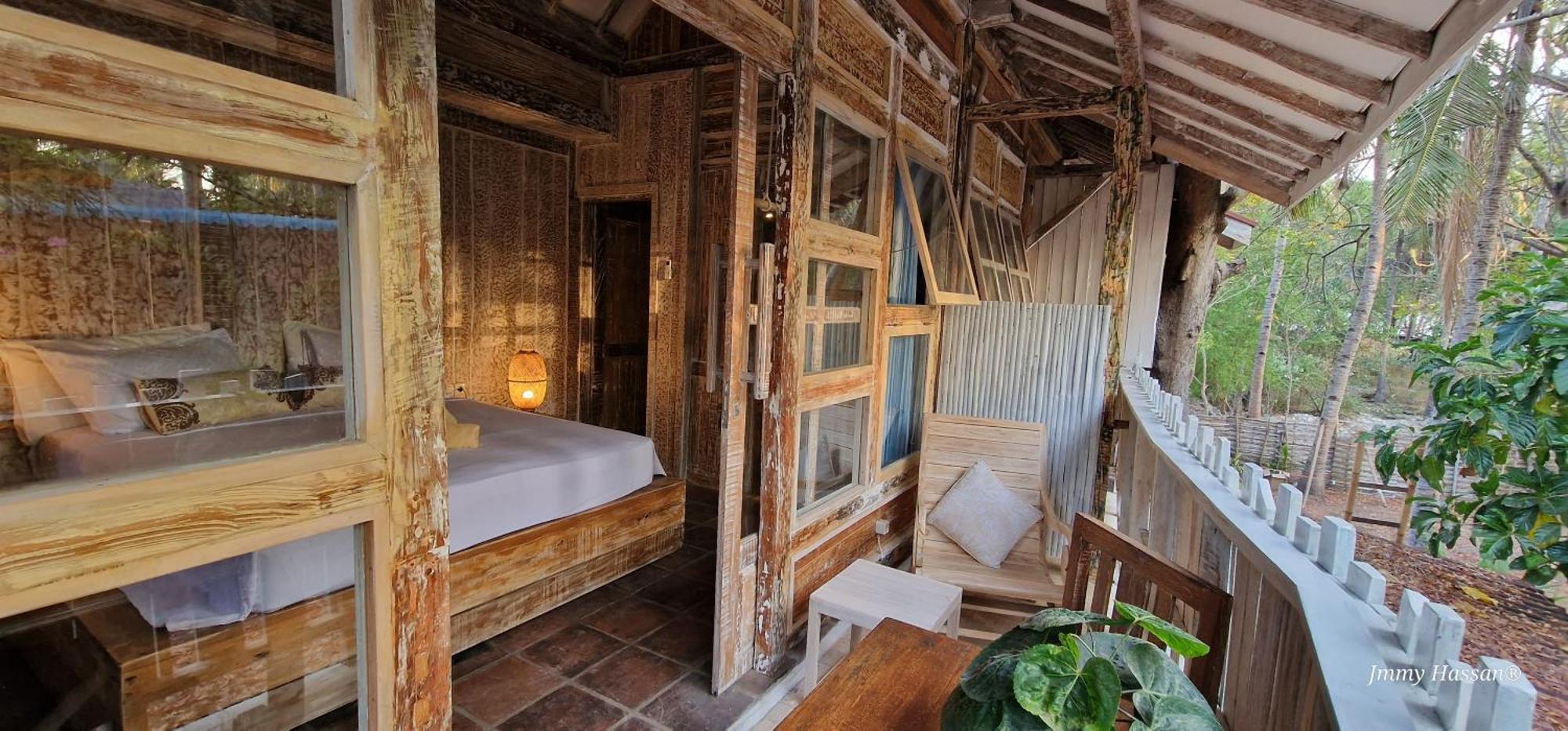 Villas Light House - Eco-Traditional Joglo Gili Trawangan Extérieur photo