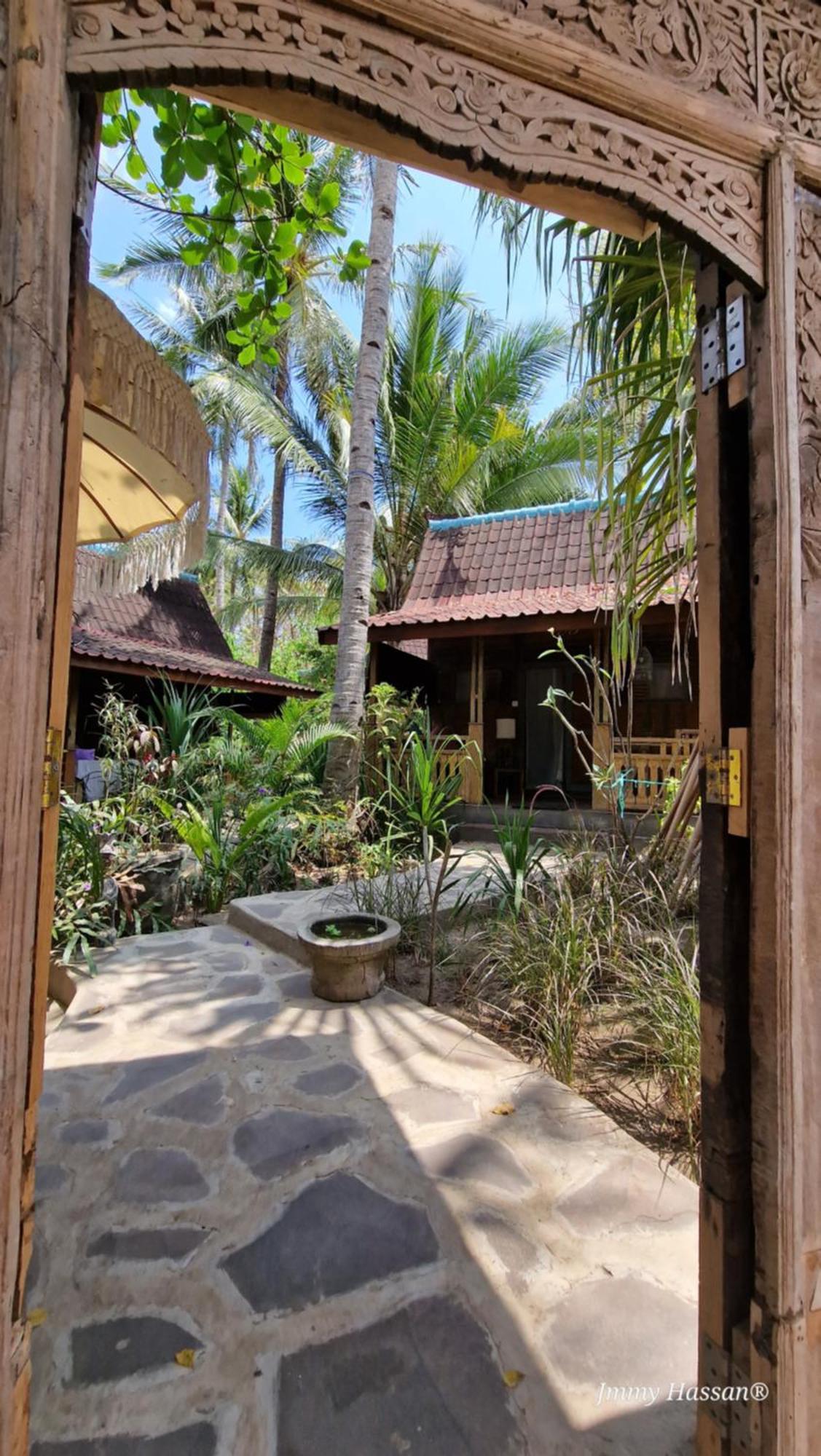 Villas Light House - Eco-Traditional Joglo Gili Trawangan Extérieur photo