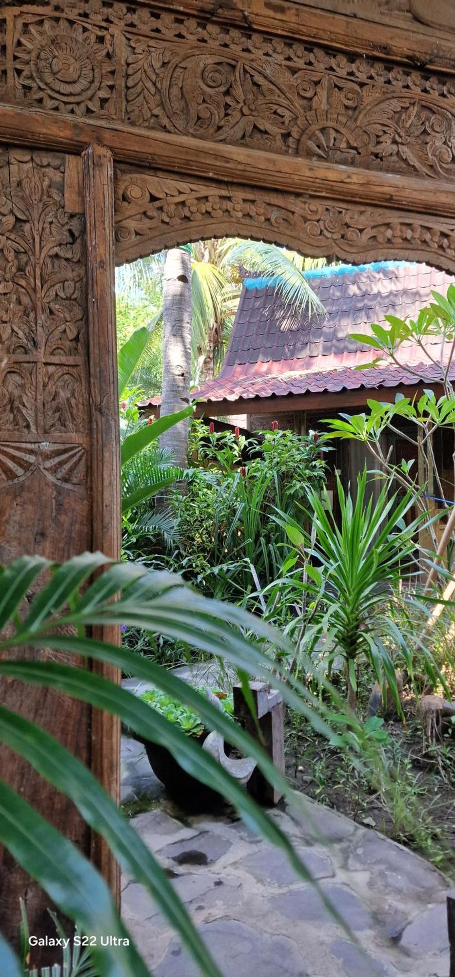 Villas Light House - Eco-Traditional Joglo Gili Trawangan Extérieur photo