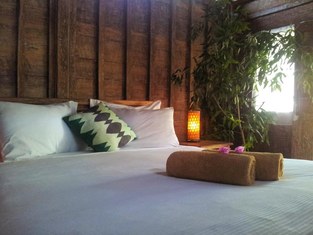Villas Light House - Eco-Traditional Joglo Gili Trawangan Extérieur photo